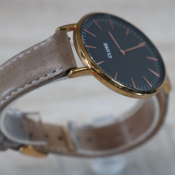 Cluse Minimalist Black Dial Watch – Pre-Owned, Round, Gold/Black - Picture 6 of 10